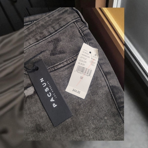 PacSun Gray Distressed Men's Shorts - Picture 4 of 5